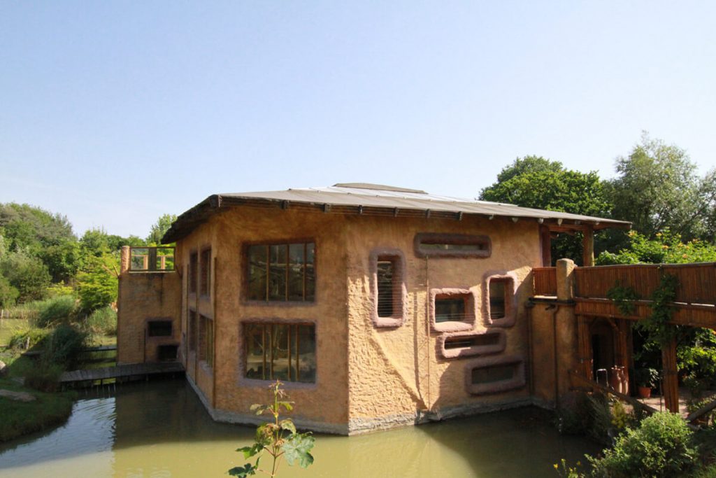 Affenhaus im Zoo Arche Noah