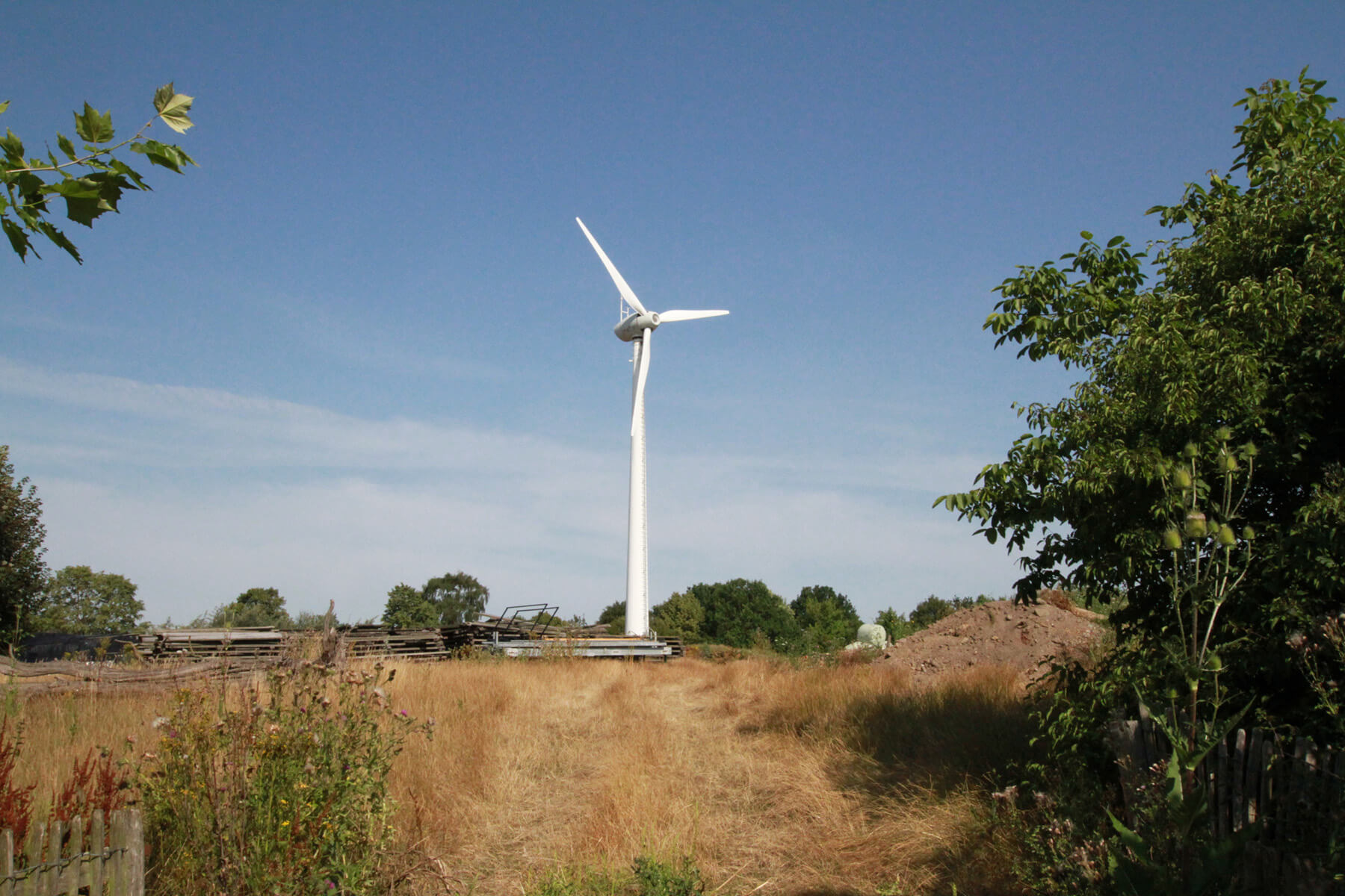 Windrad zur Energiegewinnung im Zoo Arche Noah